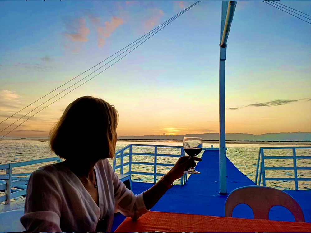 【午後発】サンセットクルーズ セブ島の海を夕日を見ながらクルージング！＜無料ドリンク/ディナー付き/ホテル送迎付＞